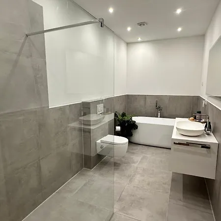 Appartement Modern And Well-kept In A Good Location *